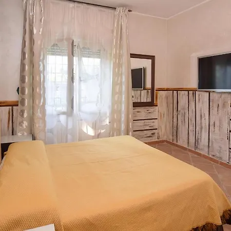 2 Bedroom Lovely In Nyaraló