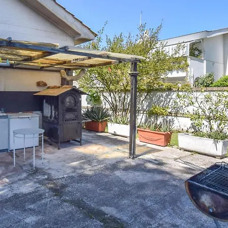 2 Bedroom Lovely In Nyaraló